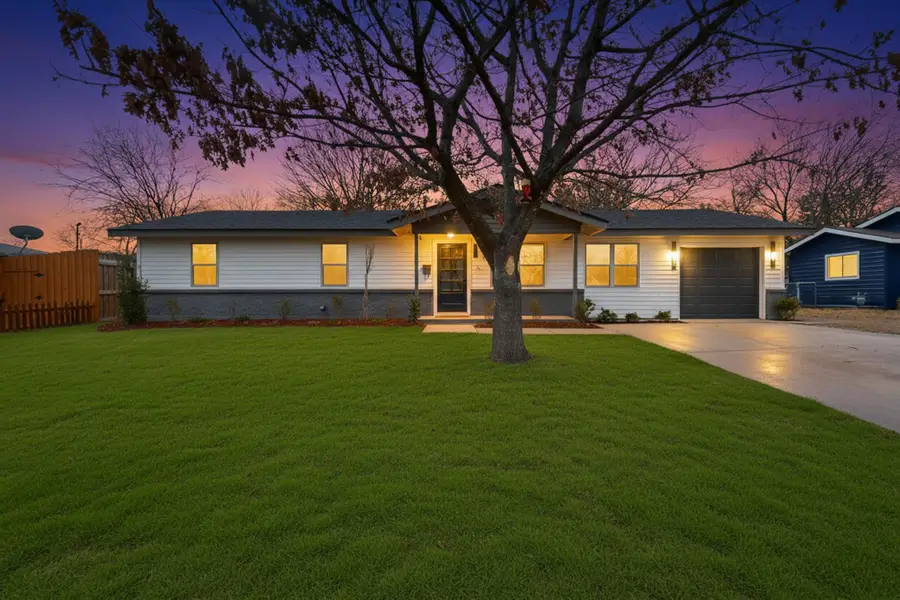 420 Hillcrest Street, Mansfield, TX 76063 - #3