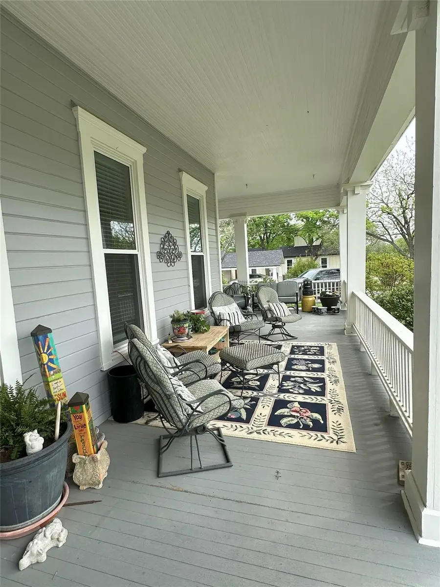 201 E Hayes Avenue, Whitney, TX 76692 - #2