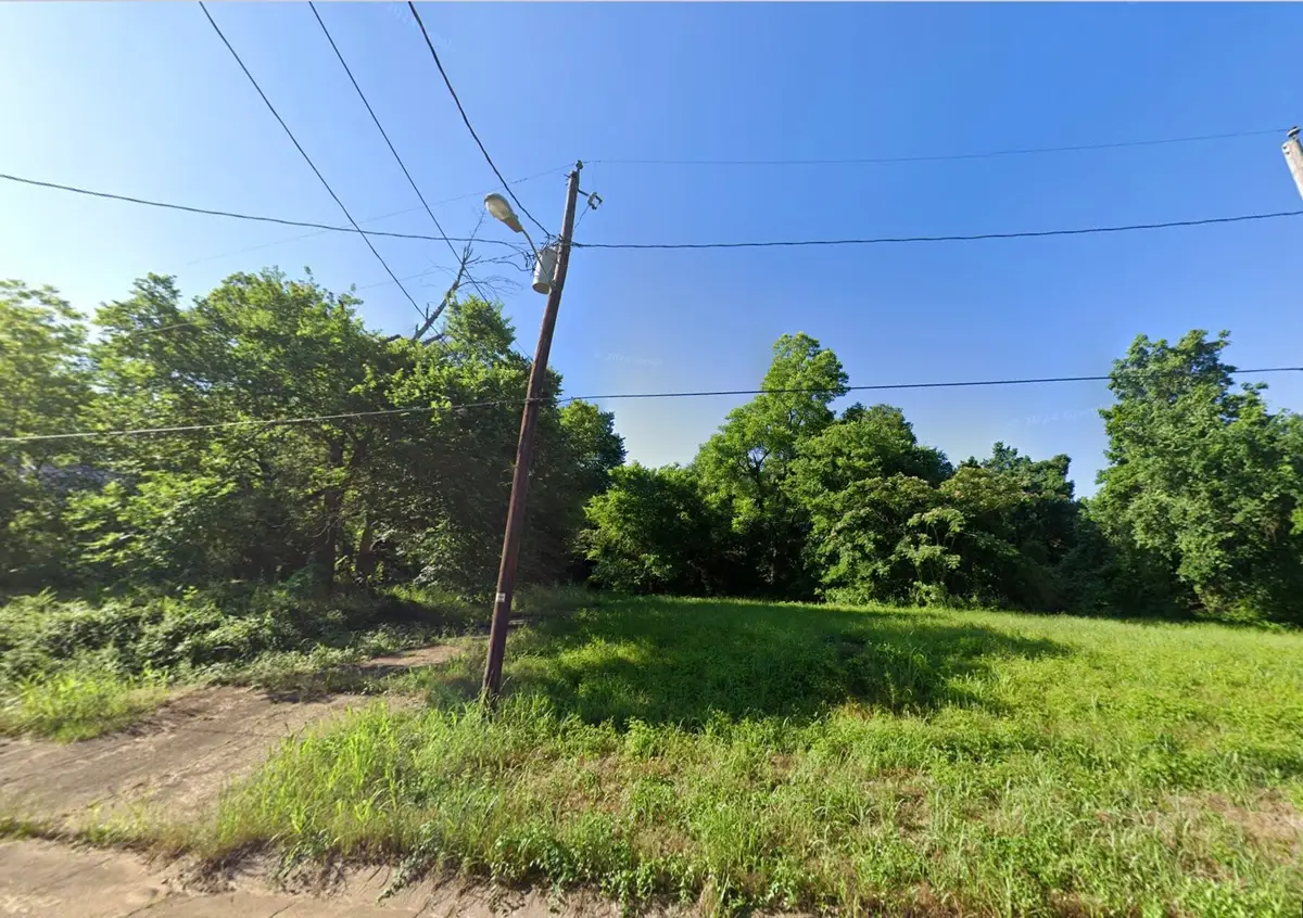 819 W Cherry Street, Paris, TX 75460 - #1