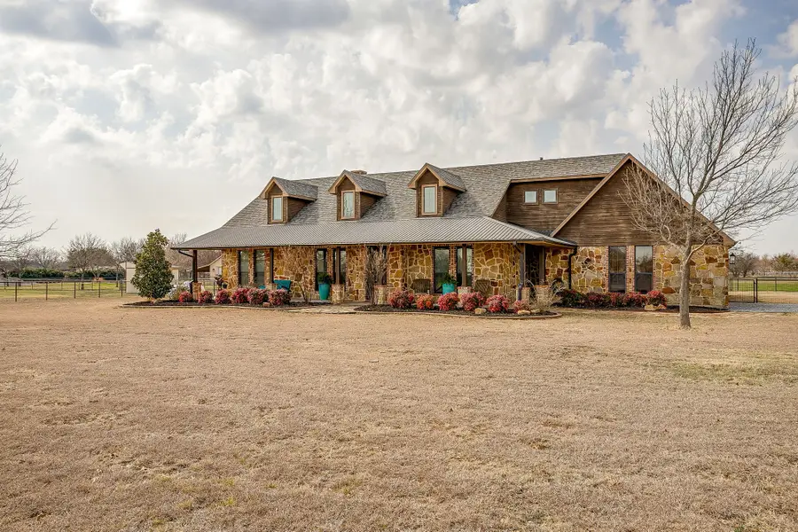 160 Goodnight Trail, Rhome, TX 76078 - #2