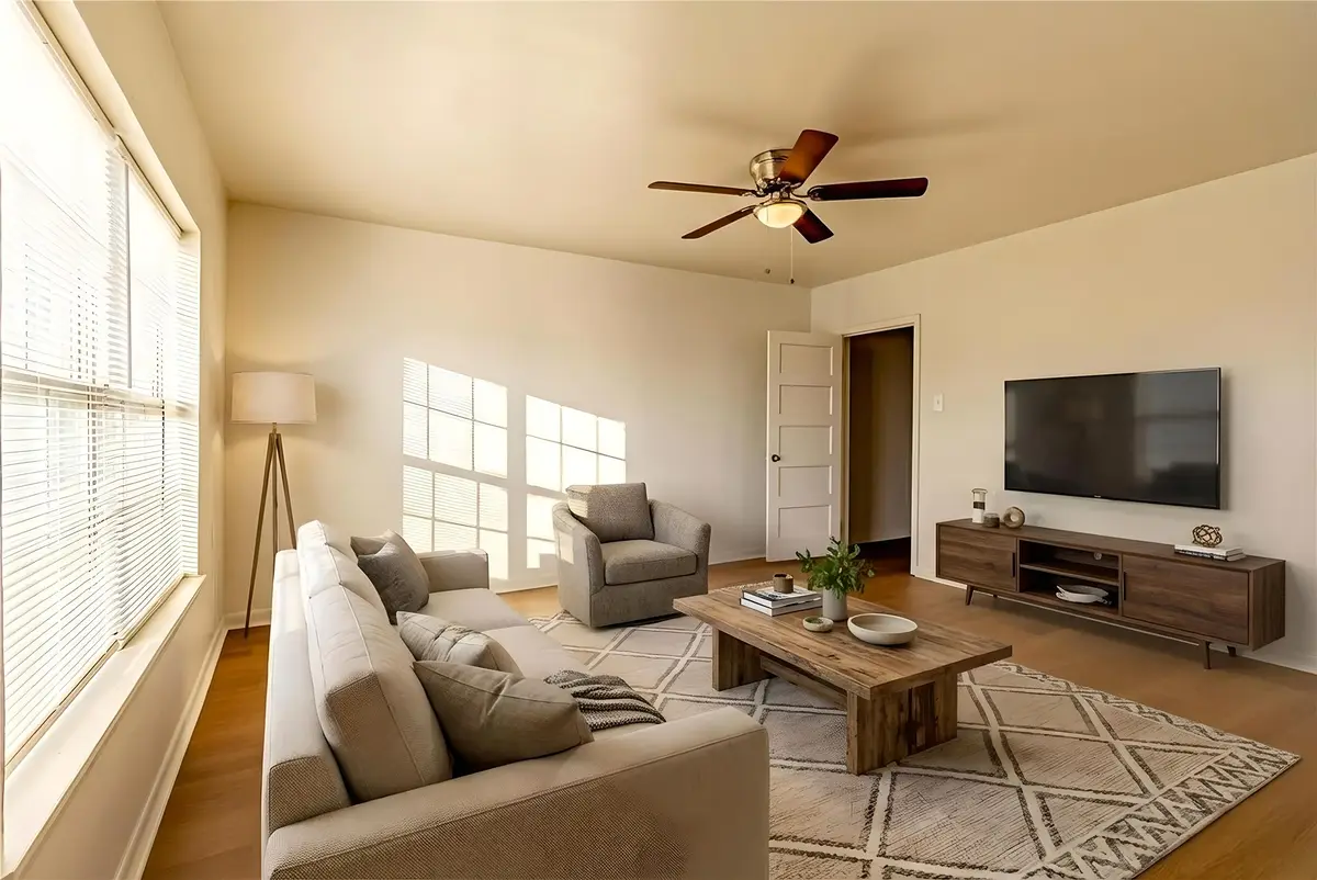 108 W Stroud Street, Frost, TX 76641 - #1