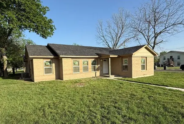 1300 N 2nd Street, Killeen, TX 76541