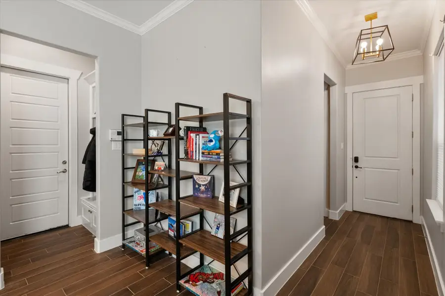 209 W Dallas Street, Mansfield, TX 76063 - #3