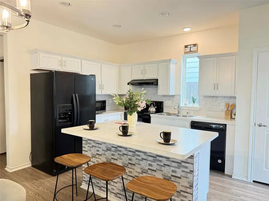 2209 Dana Drive, Grand Prairie, TX 75051 - #2