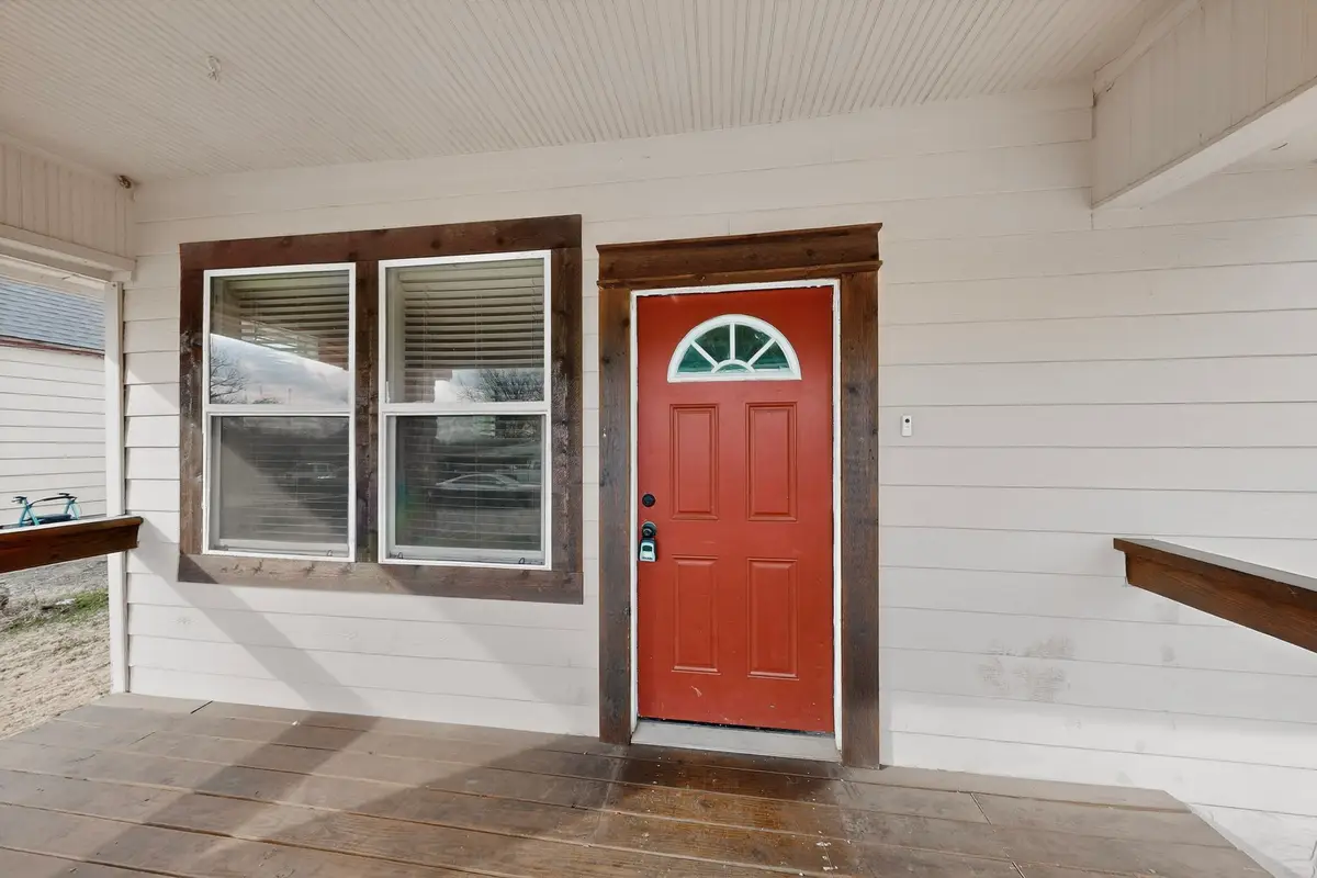 1315 E Arlington Avenue, Fort Worth, TX 76104 - #1