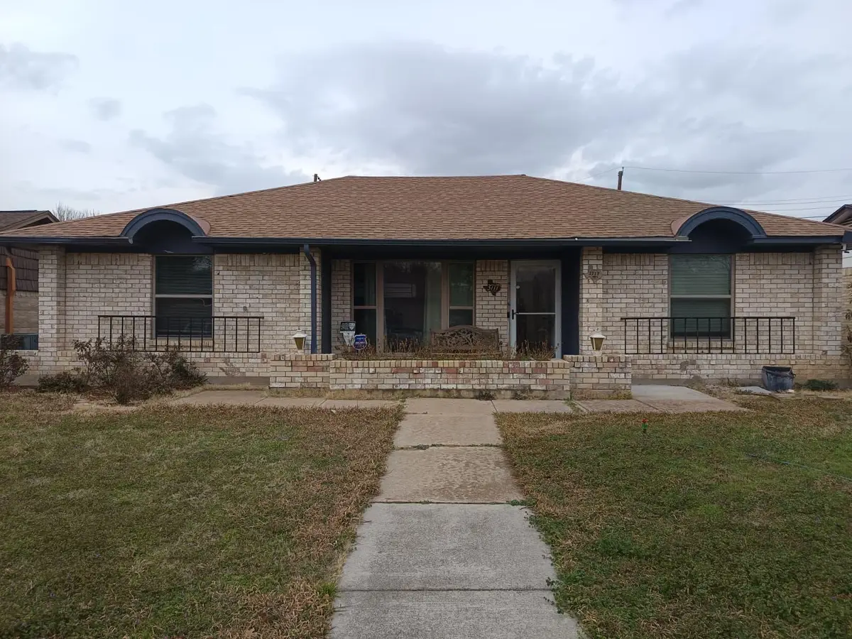 3717 Flamingo Lane, Irving, TX 75062 - #1