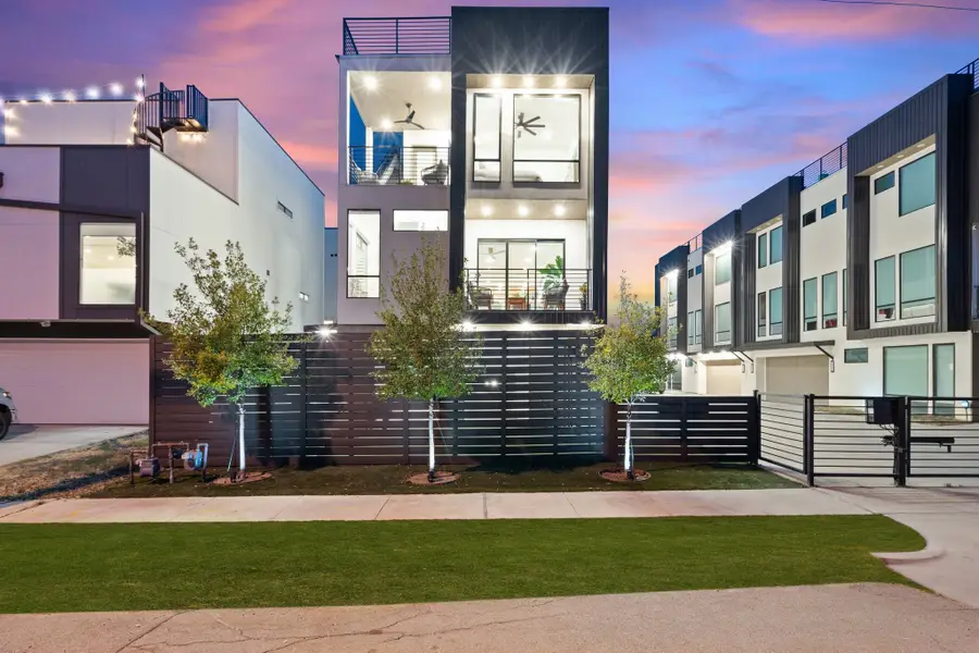 1006 Mobile Street, Dallas, TX 75208 - #2