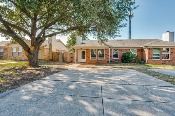 830 Woodland Court, Kennedale, TX 76060