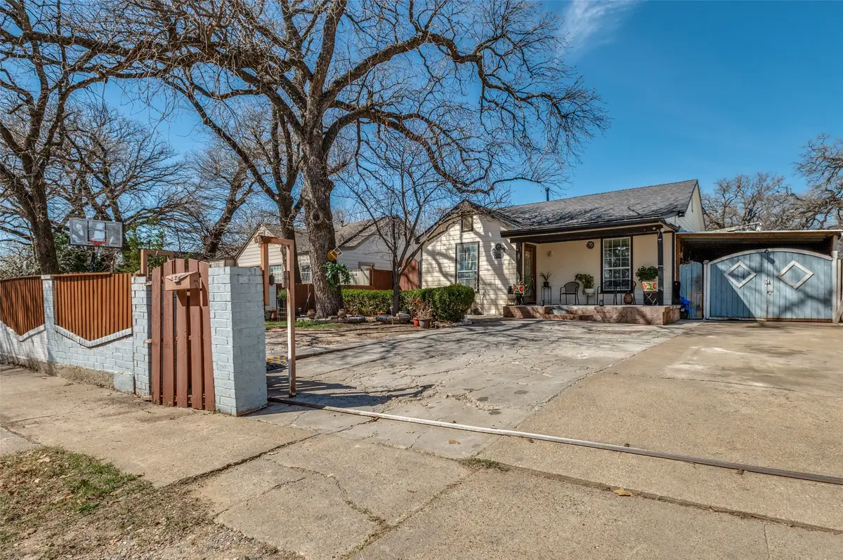 2603 W Amherst Avenue, Dallas, TX 75235 - #1