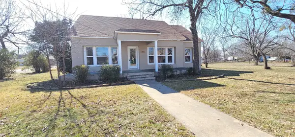 616 E 9th Street, Coleman, TX 76834