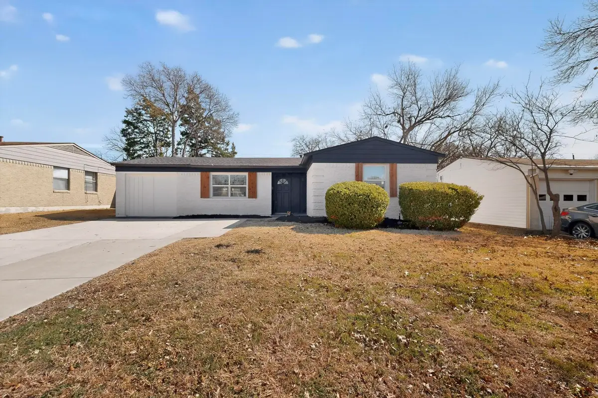 3100 Caribbean Drive, Mesquite, TX 75150 - #1