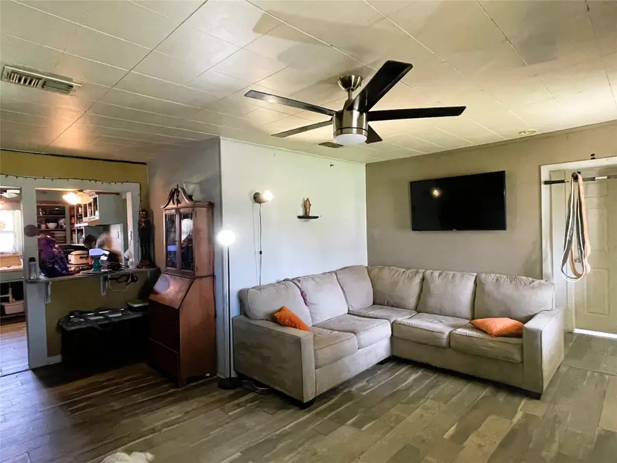 315 S 11th Avenue, Teague, TX 75860 - #3