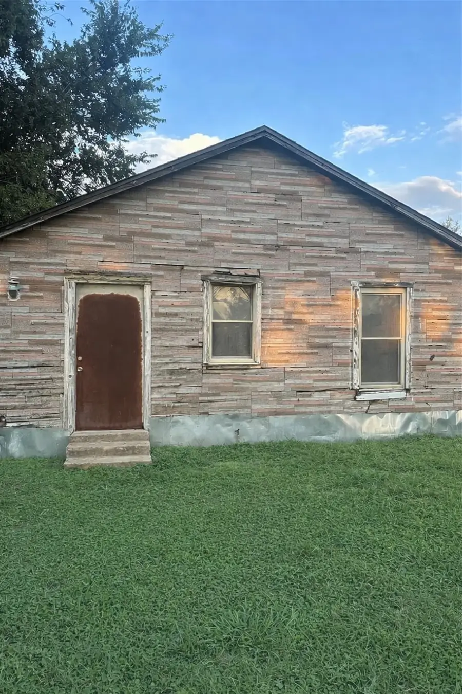 610 S Falls Street, Mart, TX 76664 - #2