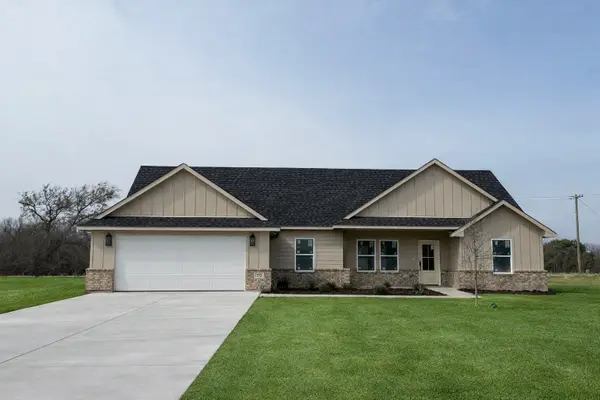 252 Yawney Drive, Lipan, TX 76462