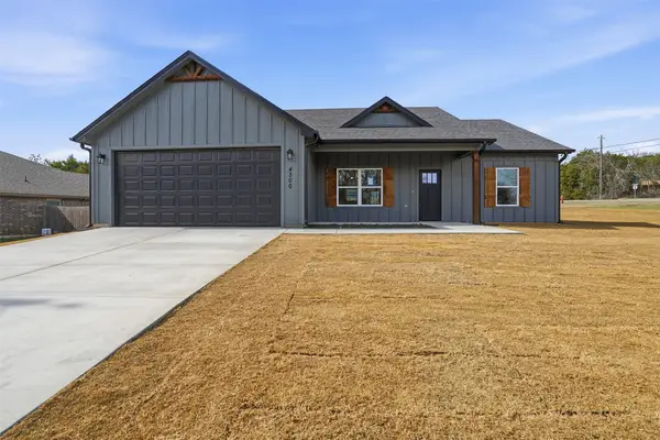 4300 Lucero Drive, Granbury, TX 76048