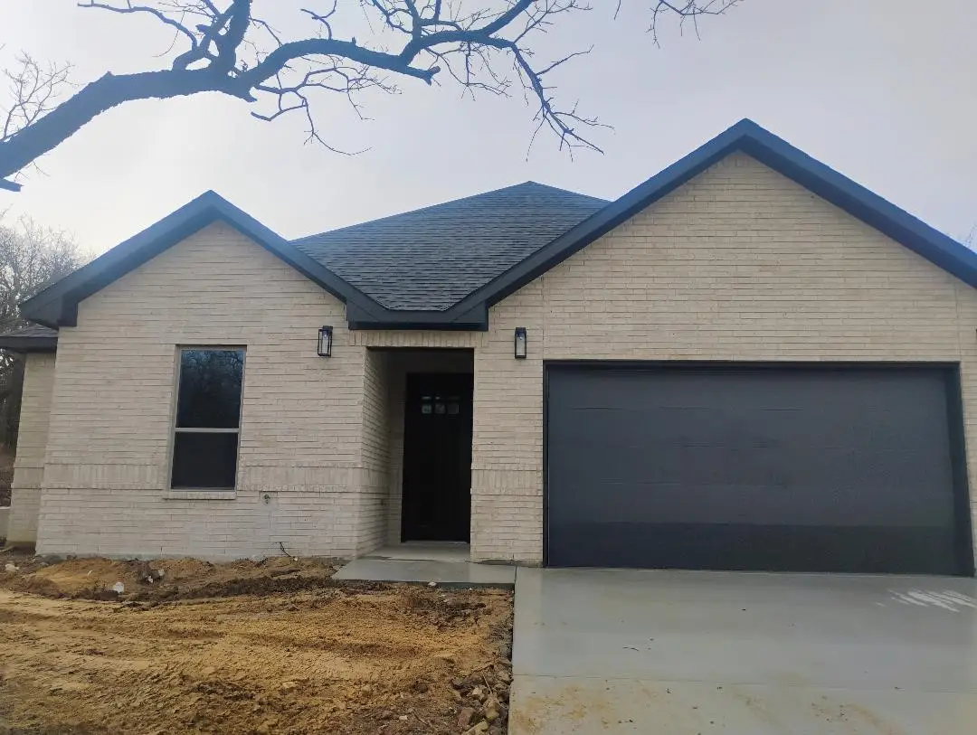 146 Hauser Place, Runaway Bay, TX 76426 - #1