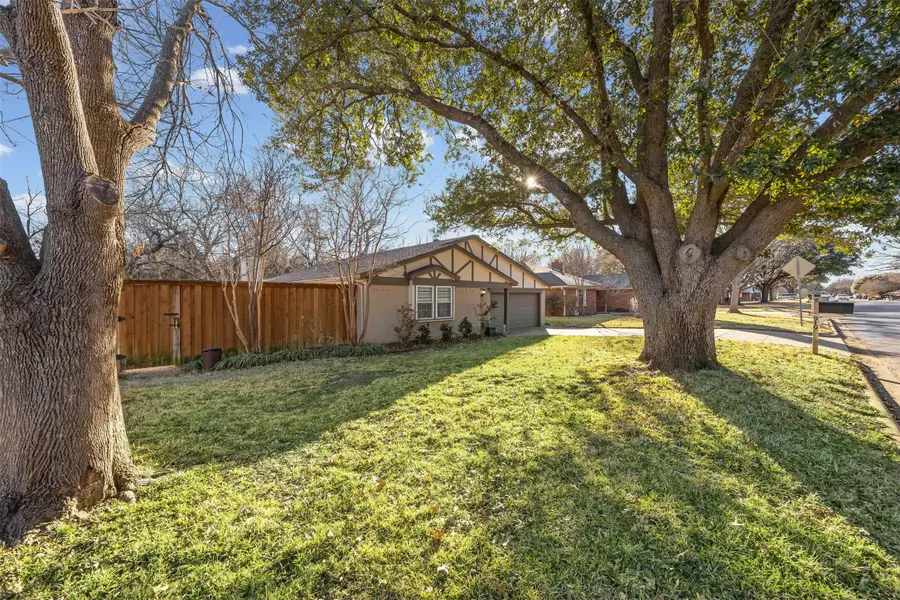 919 Mockingbird Drive, Grapevine, TX 76051 - #3