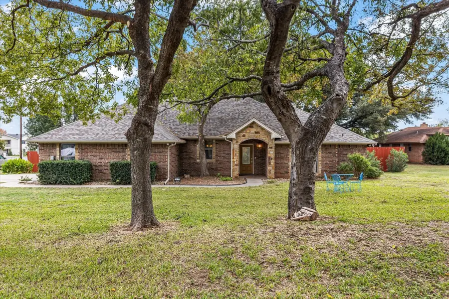 1609 Cheyenne Trail, Granbury, TX 76048 - #2