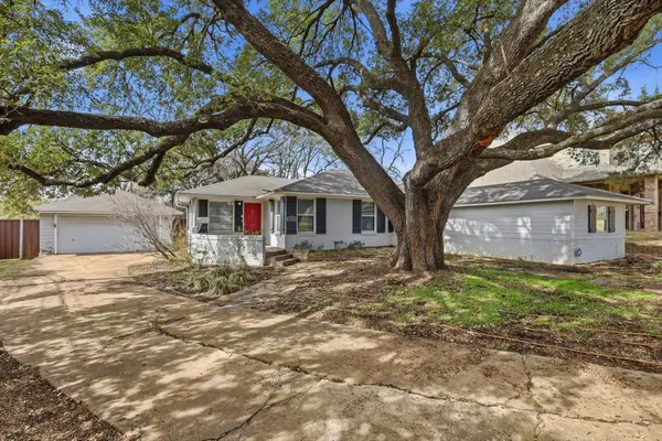 9403 Thornberry Lane, Dallas, TX 75220