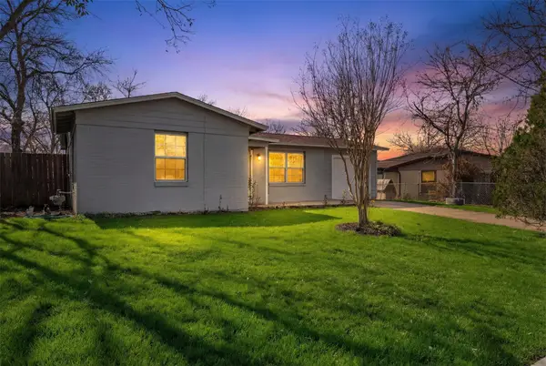 1112 E Mitchell Street, Arlington, TX 76010