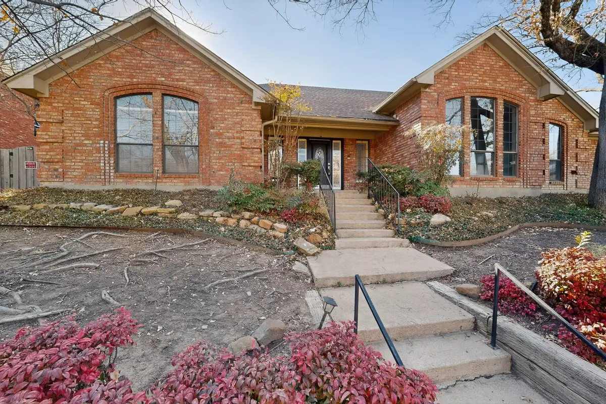 2704 Briarbrook Ct, Arlington, TX 76006 - #1