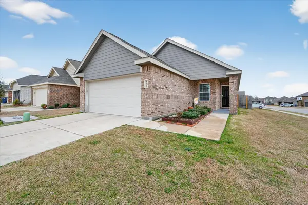 1601 Luke Street, Ennis, TX 75119