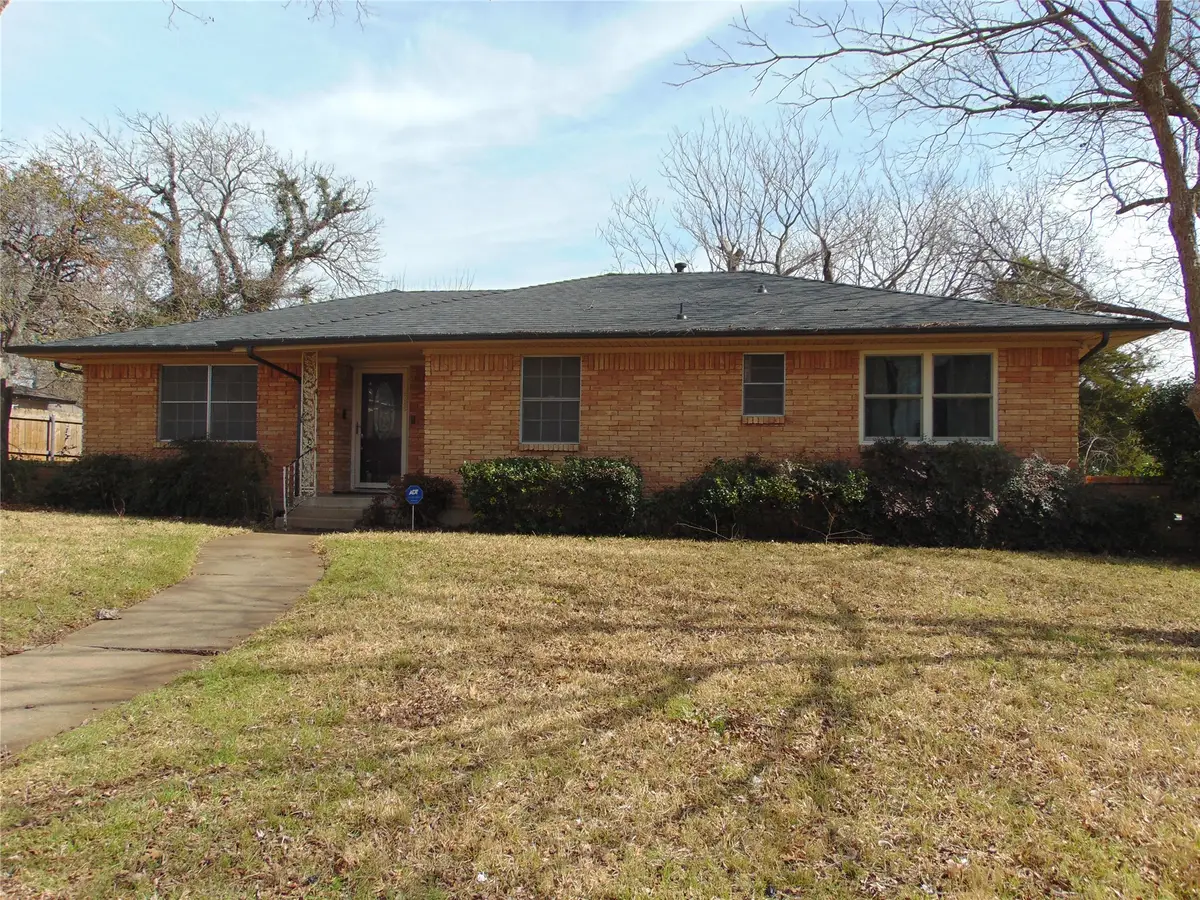 600 N Young Boulevard, Desoto, TX 75115 - #1