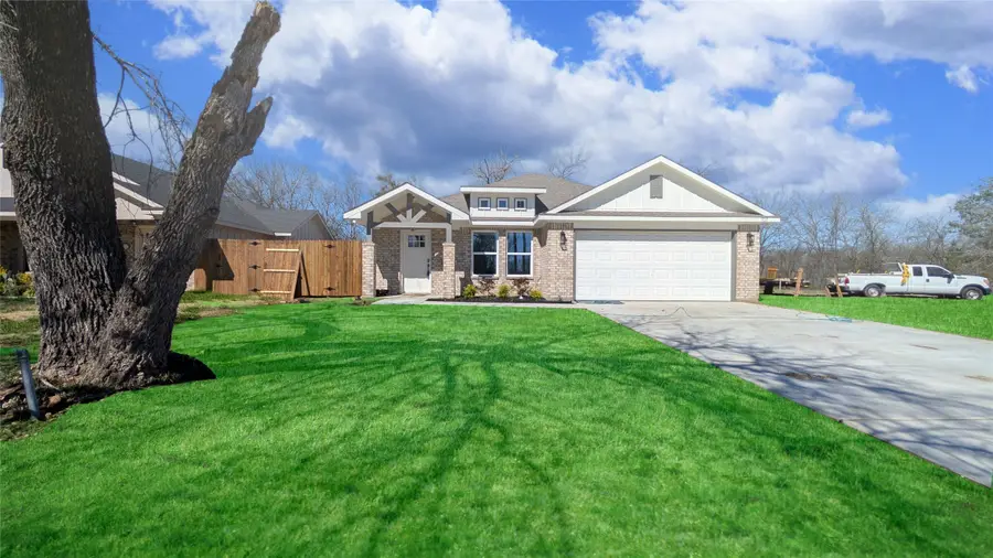 707 Cedar Street, Cleburne, TX 76031 - #2