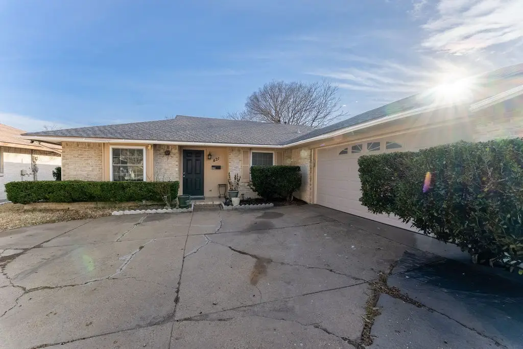421 W Springdale Lane, Grand Prairie, TX 75052 - #1