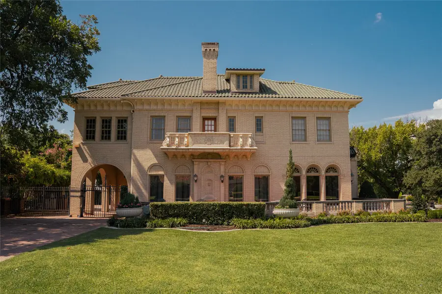 1001 Elizabeth Boulevard, Fort Worth, TX 76110 - #3