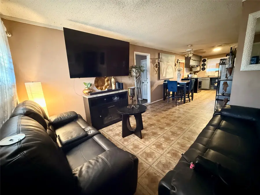 4809 Melinda Drive, Fort Worth, TX 76119 - #2