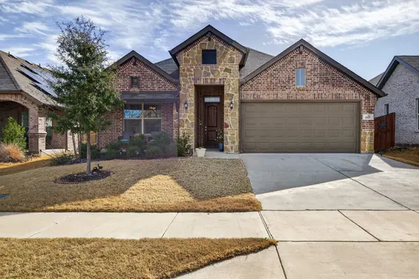 817 Long Iron Drive, Fort Worth, TX 76108