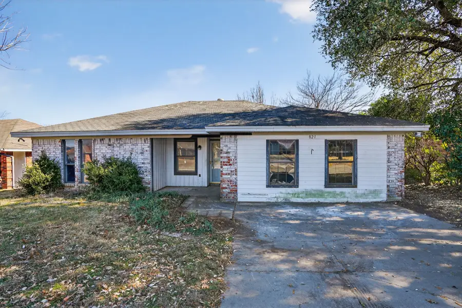 821 Nicole Drive, Burleson, TX 76028 - #2