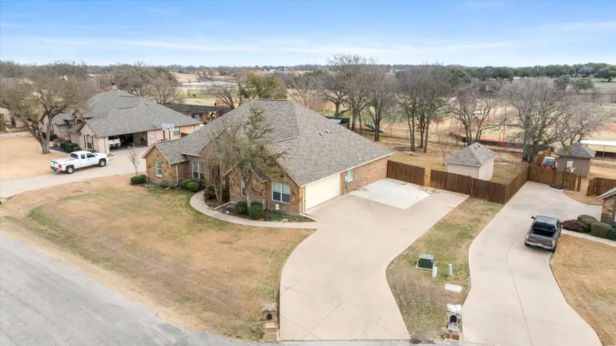 3223 Golden Oaks Circle, Granbury, TX 76049 - #3