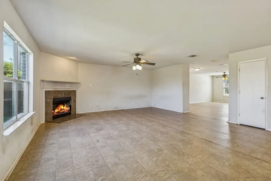 1868 Lynnwood Hills Drive, Fort Worth, TX 76112 - #3