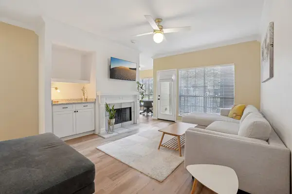 3550 Country Square Drive #201, Carrollton, TX 75006