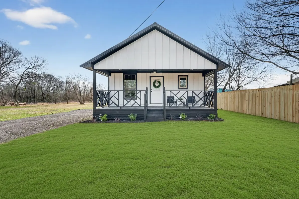 705 S 3rd Street E, Dawson, TX 76639 - #1