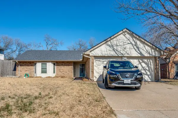 2418 Slaton Drive, Grand Prairie, TX 75052