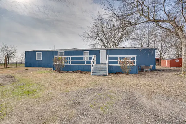 428 Gentry Road, Ennis, TX 75119