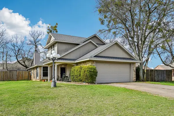 1733 Shawnee Drive, Cleburne, TX 76033