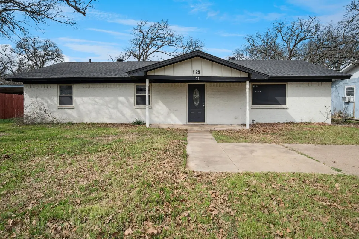 125 Briarwood Drive, Kennedale, TX 76060 - #1