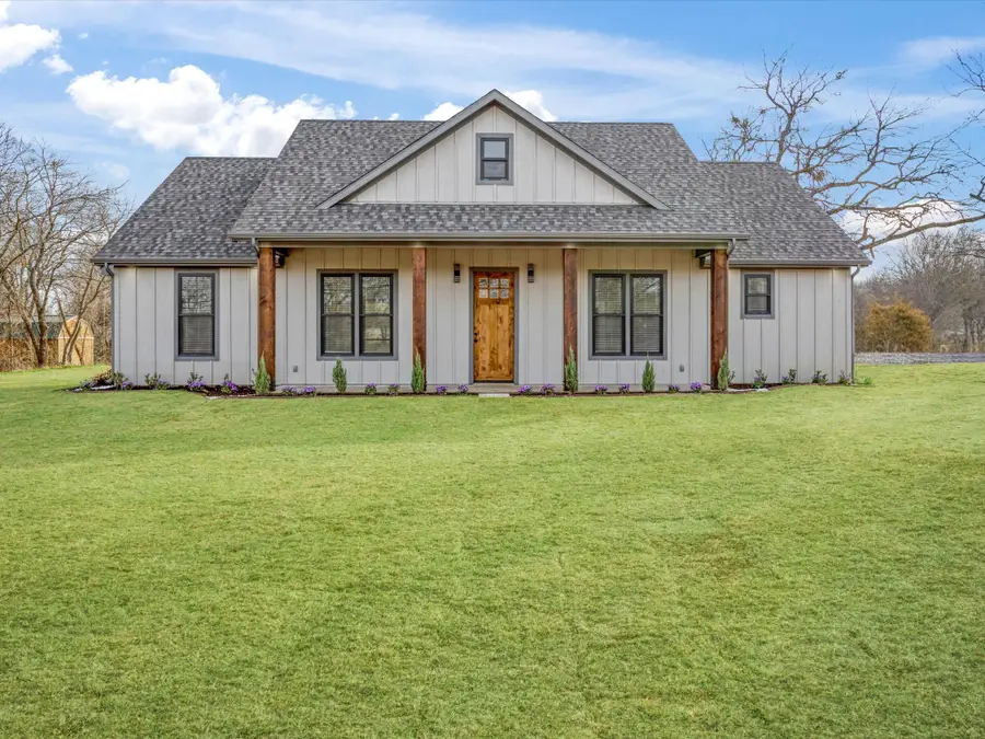 510 W Bells Boulevard, Bells, TX 75414 - #2