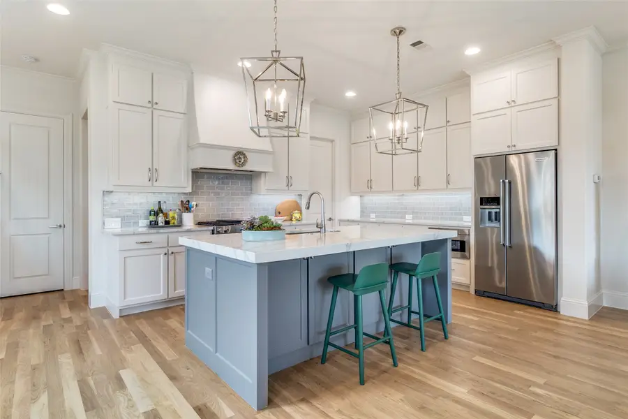 4621 Cowan Avenue, Dallas, TX 75209 - #3