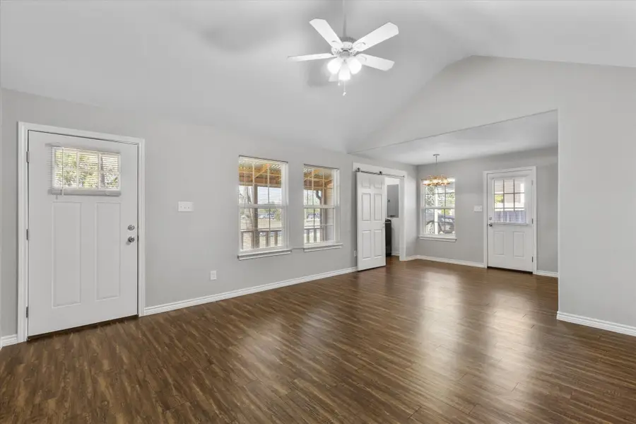 1512 N Anglin Street, Cleburne, TX 76031 - #3