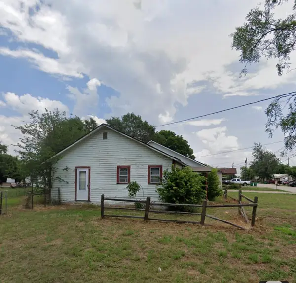 250 W Thompson Street, Jacksboro, TX 76458