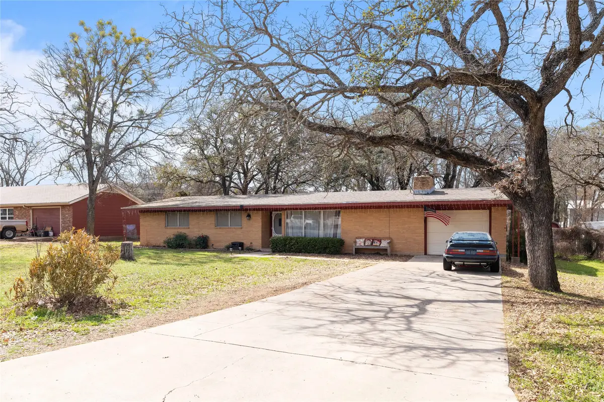 3511 Durham Avenue, Brownwood, TX 76801 - #1