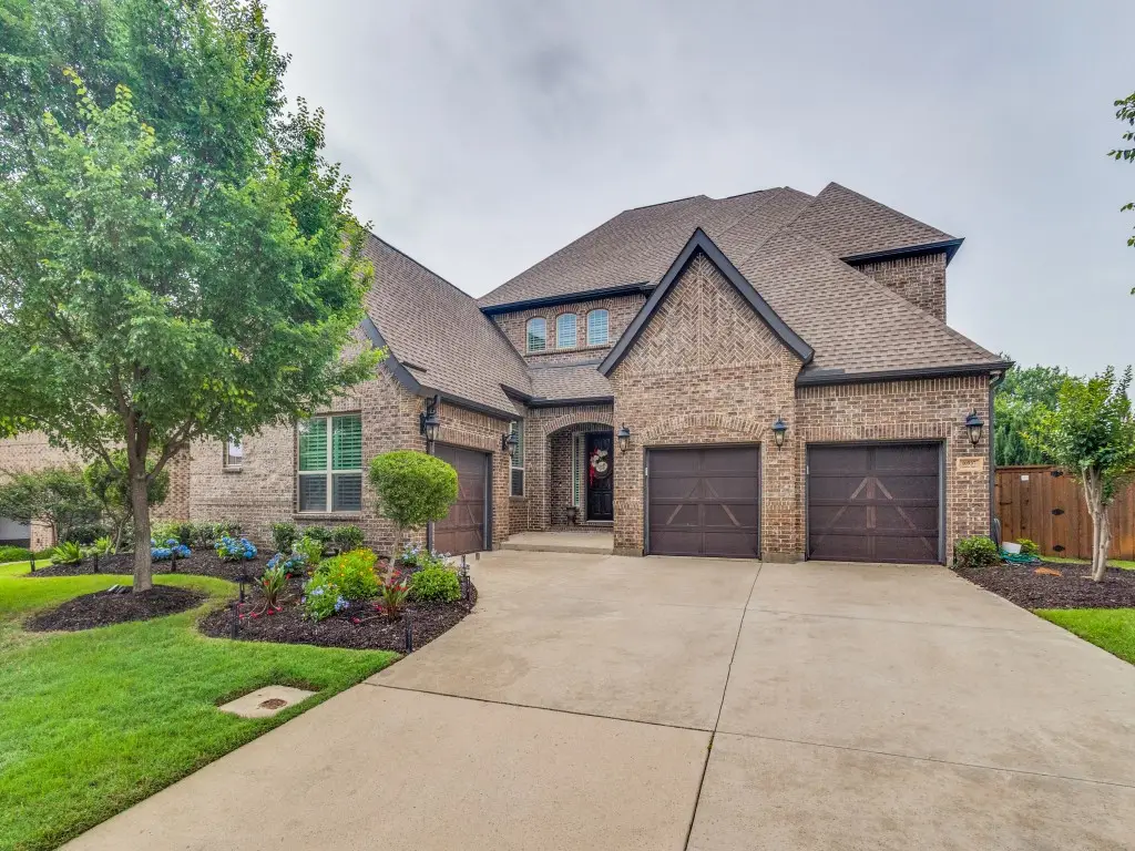10937 Smoky Oak Trail, Justin Roanoke, TX 76226 - #1