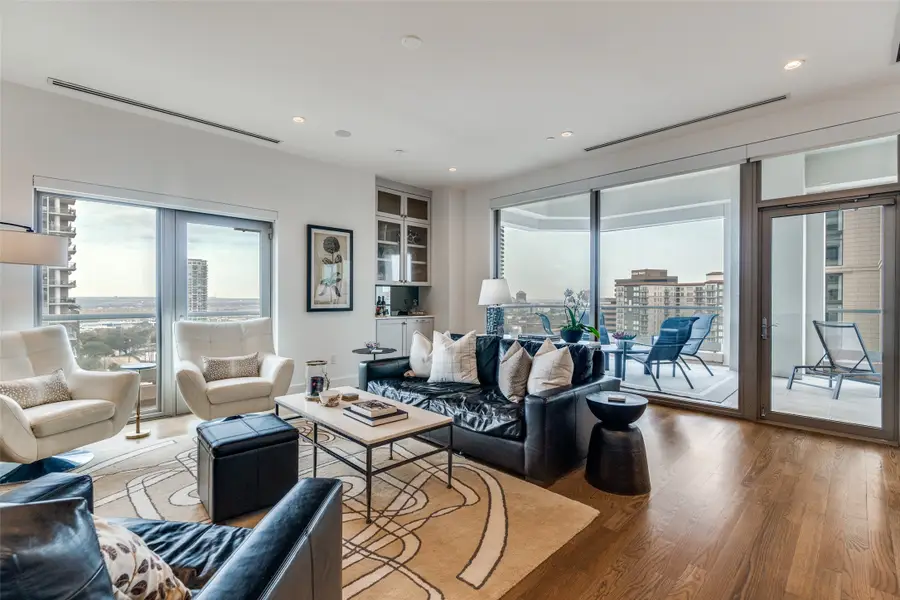 2300 Wolf Street #9C, Dallas, TX 75201 - #2