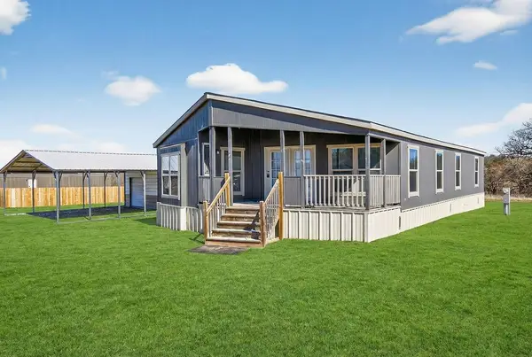 154 Firefly Drive, Springtown, TX 76082