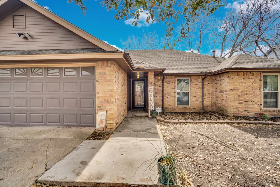 202 Morene Avenue, Waxahachie, TX 75165 - #3